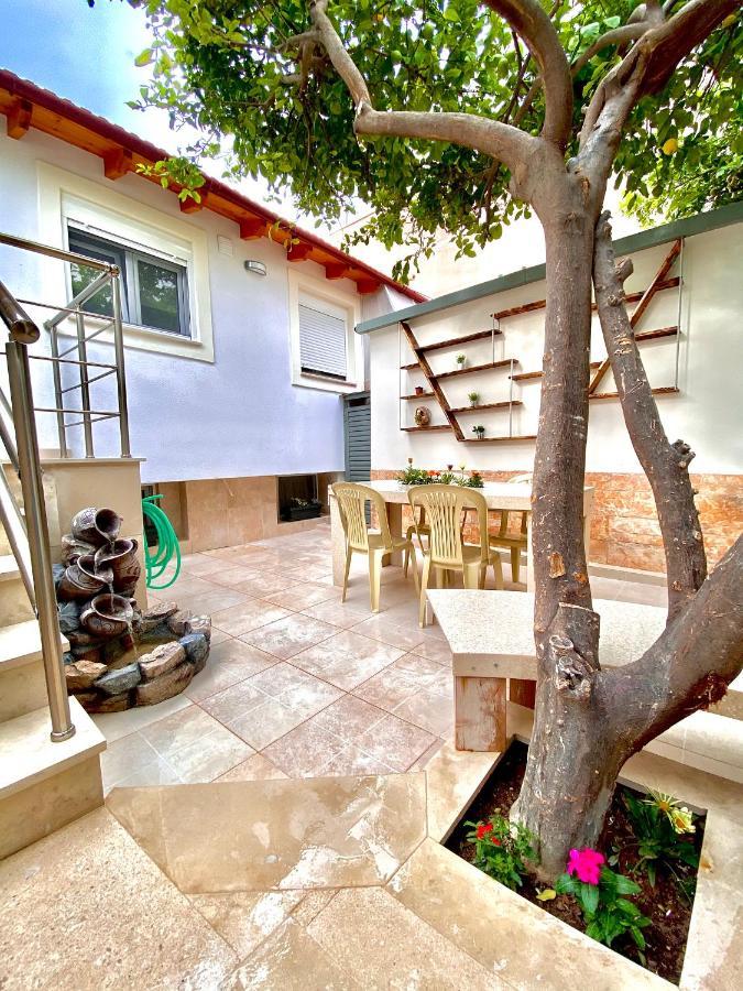 Anna'S Residence 레팀노 외부 사진